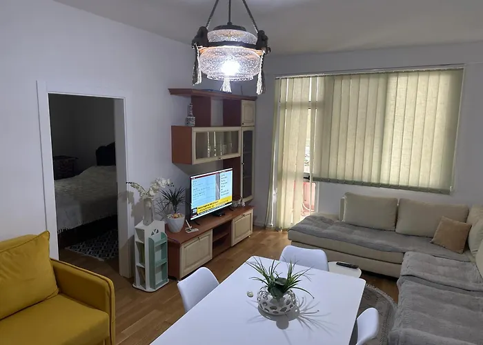 Vacations Apartment, 50 M From The * Golem (Tirana)