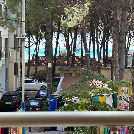 Vacations Apartment, 50 M From The Apartment Golem (Tirana)
