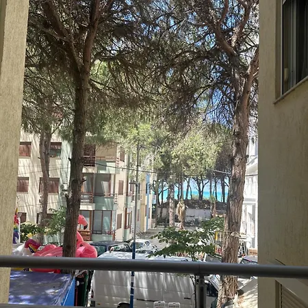 Vacations Apartment, 50 M From The * Golem (Tirana)